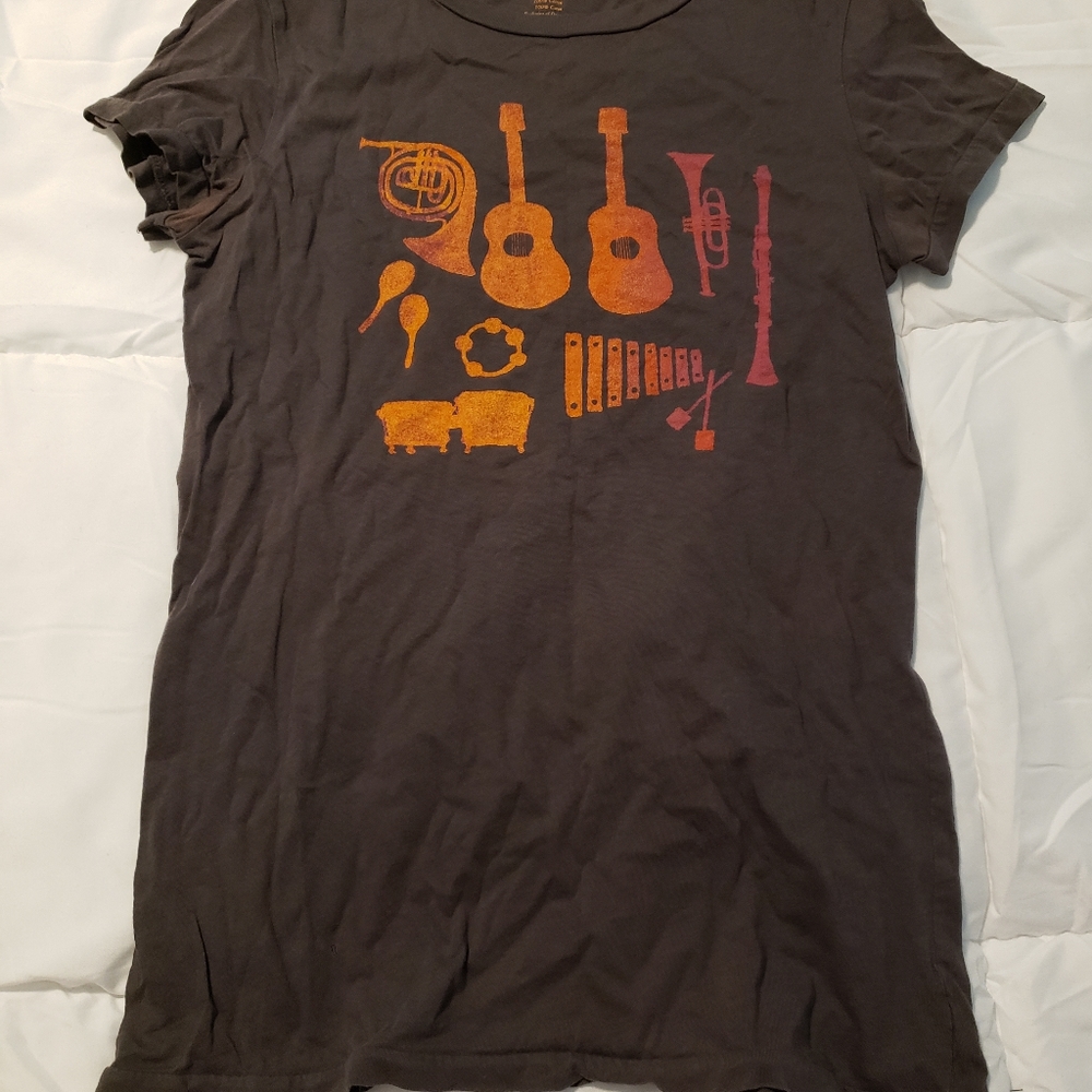 3/10 American Eagle, music t-shirt, brown, size small, made in Paris